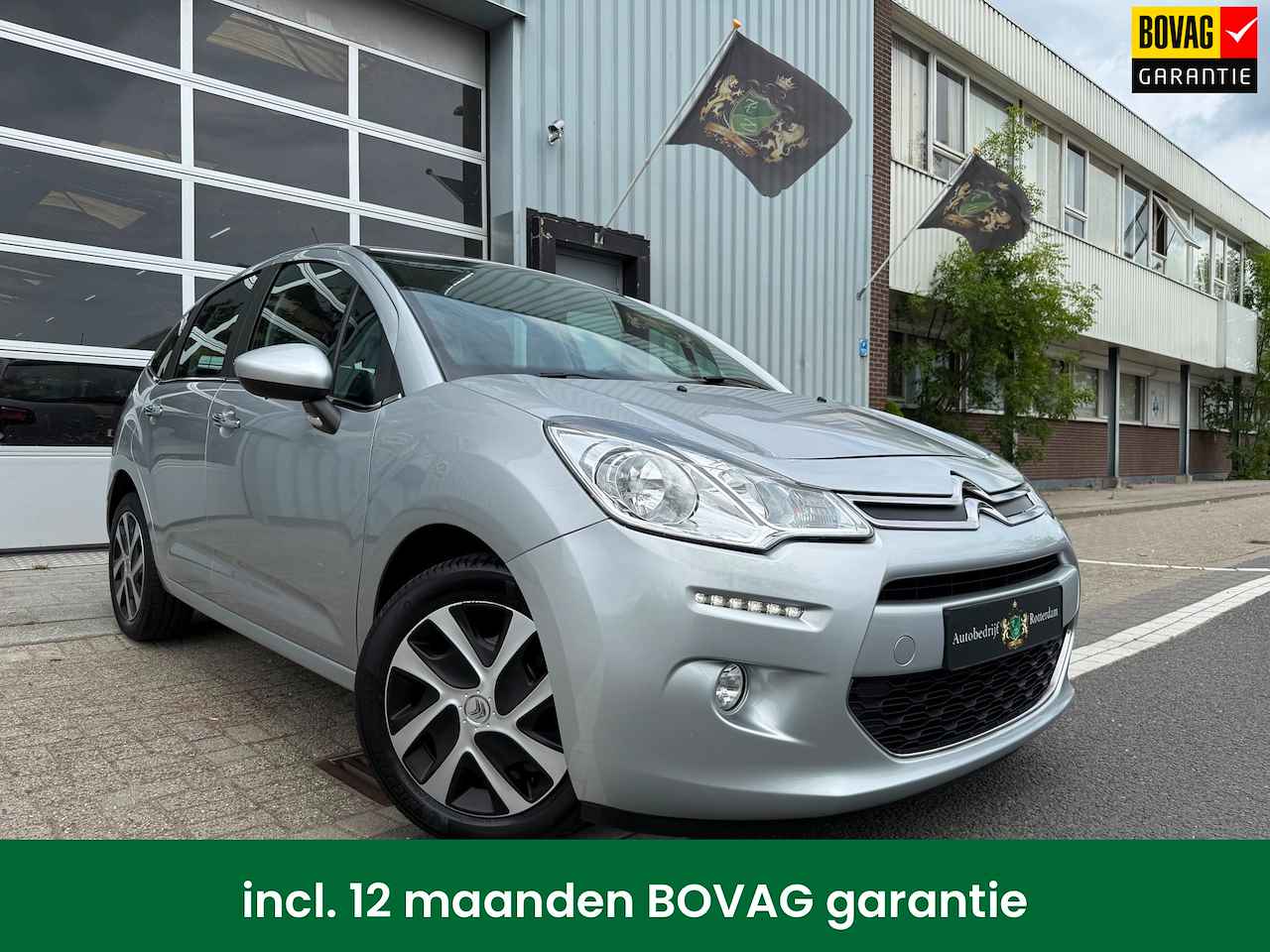 Citroen C3 1.2 PureTech Selection AUTOMAAT ECC | AIRCO | LMV-16 | LED-LIGHT V&A | GROOT NAVI | PDC V&A | AFNEEMBARE TREKHAAAK | MirrorLink | Apple CarPlay